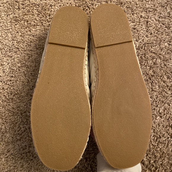 Steve Madden cream & tan quilted slip on espadrille flats - Picture 4 of 5